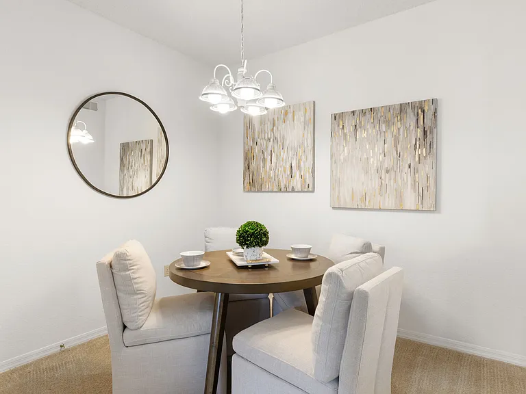 Woodmere Apartments Of Venice — Photo 15