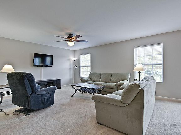 3rd image of 1803 Cumberland Dr