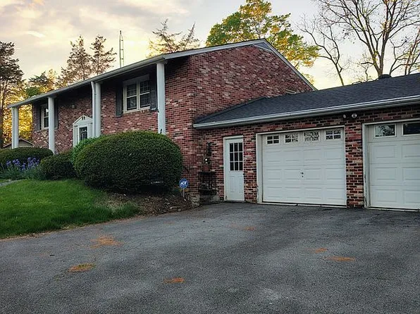 12054 Kemps Mill Rd, Williamsport, MD 21795