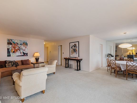 3rd image of 3150 N Lake Shore Dr APT 15C