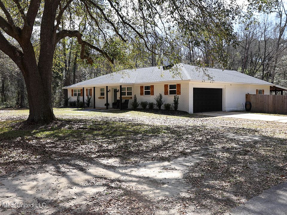 1st image of 3724 Dowlwood Rd