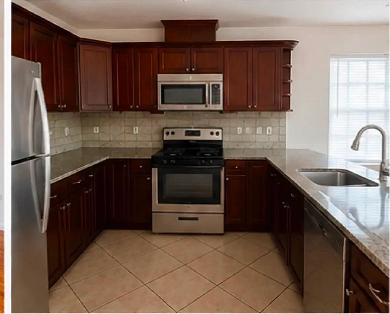 3 bed, 1270 sqft, $2,875 — Photo 1