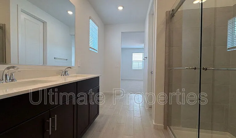 17875 W Washington St — Photo 4