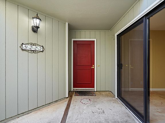 3rd image of 5227 Riverdale Ct
