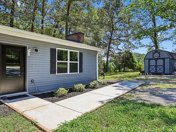 4th image of 2078 Sears Roebuck Rd