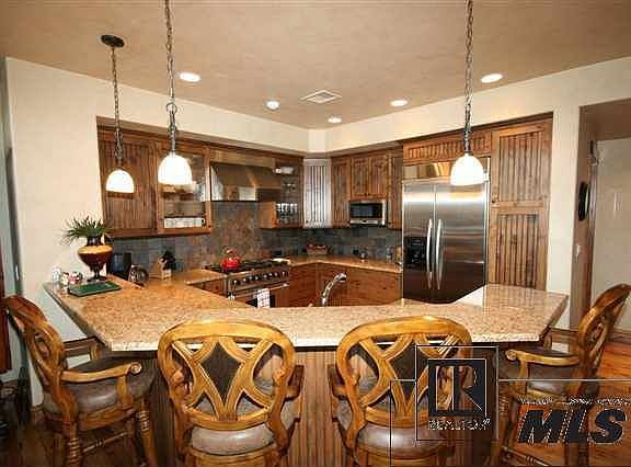 4th image of 1961 Cimarron Cir