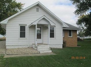 216 W 1st Rd, Lapaz, IN 46536