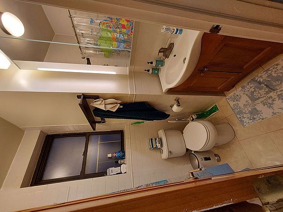 4th image of 120 E 82nd St APT 14