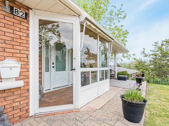 3rd image of 82 Bayview Dr