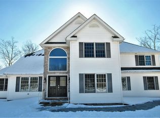 802 Knoll Dr, East Stroudsburg, PA