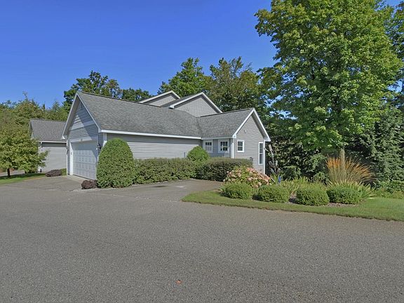 3rd image of 855 N Bay Cliff Dr #6