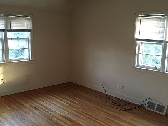 3rd image of 3744 S 58th Ct