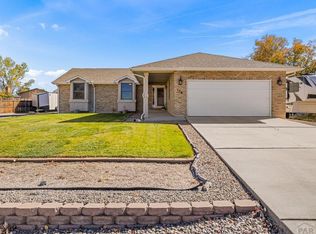 126 S Golfwood Dr W, Pueblo West, CO 81007