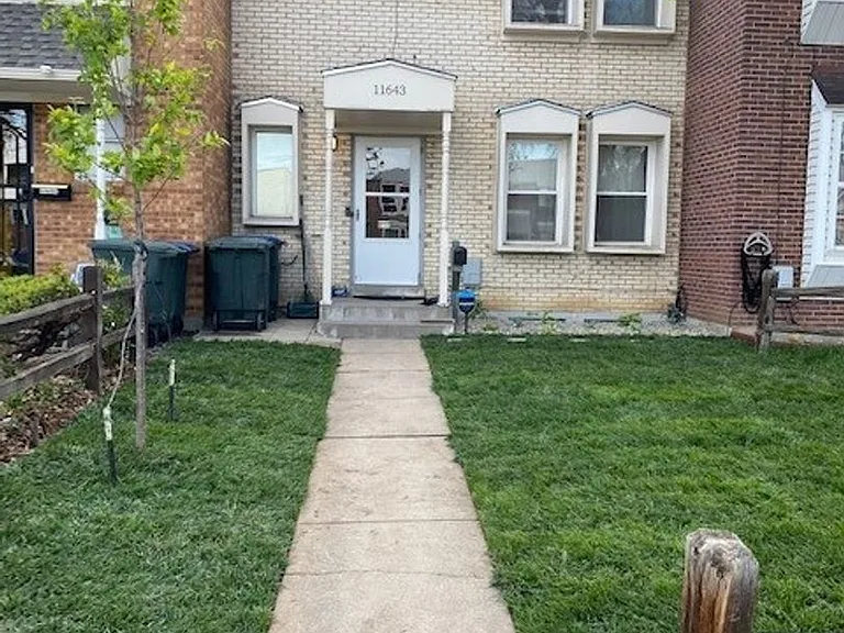 11643 Pearl St — Photo 1