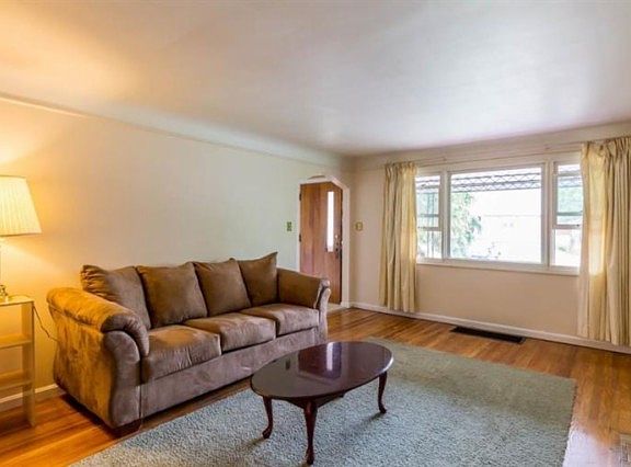 4th image of 4272 Minmor Dr