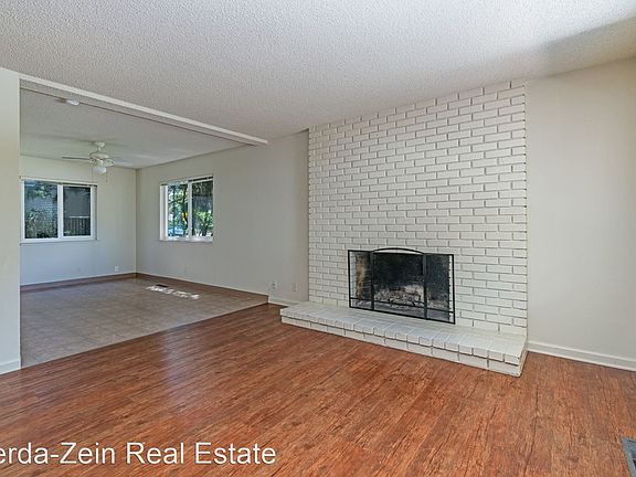 4th image of 2037 Central Ave #10389590