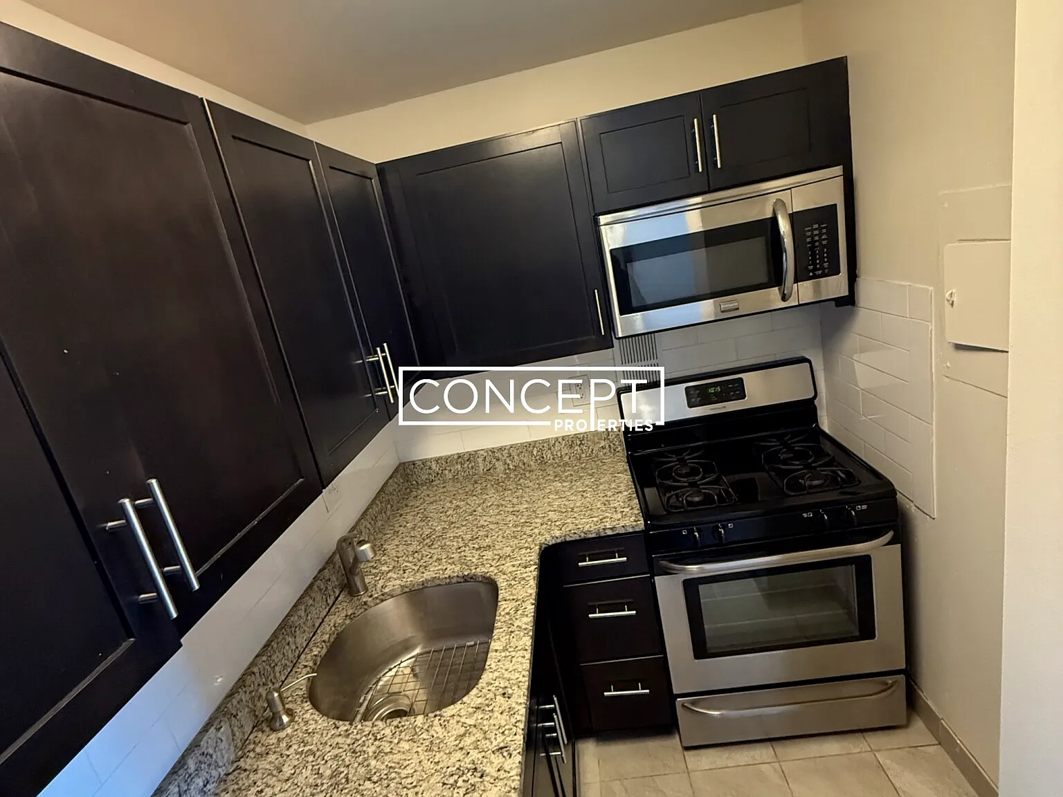 2 bed, 1.5 bath, $3,700 — Photo 3