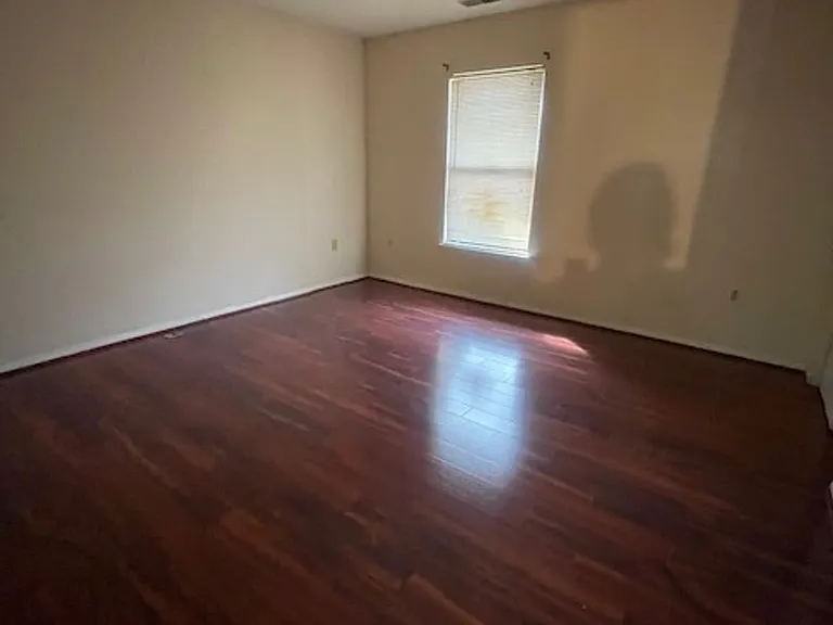 7802 Guildberry Ct #302 — Photo 2