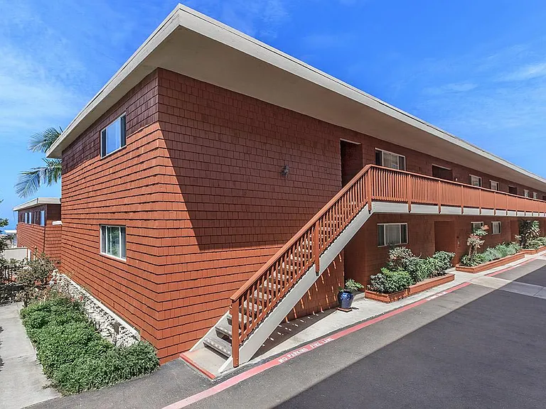 Terraces at Del Mar — Photo 11