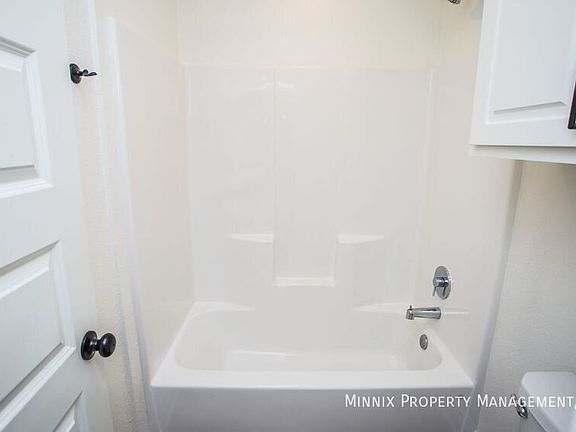 4th image of 4707 125th St