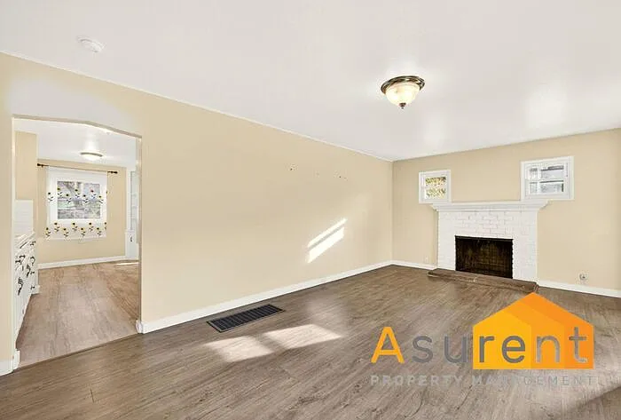 270 Morton St — Photo 6