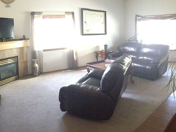 3rd image of 1417 Jesica Dr