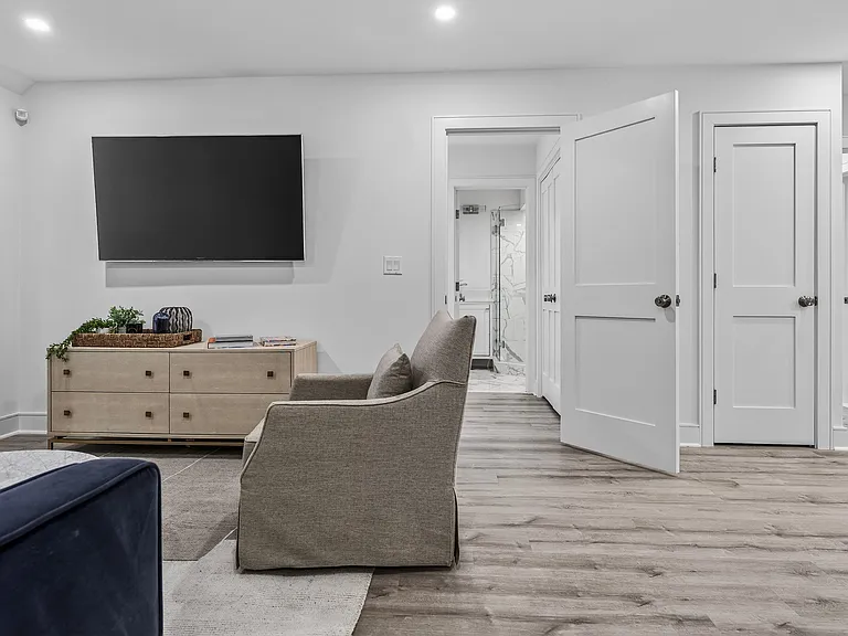 149 Charles St #3 — Photo 7