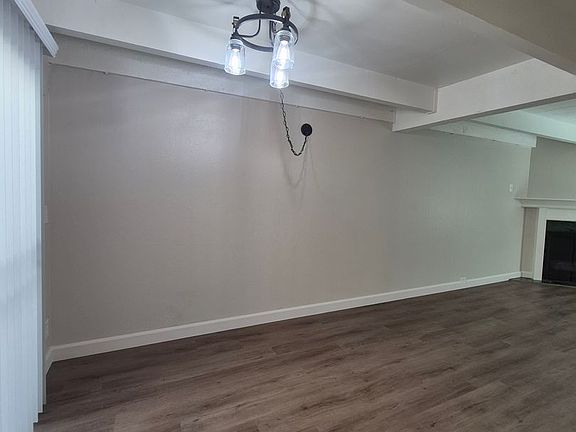 3rd image of 2612-2616 G St #261210