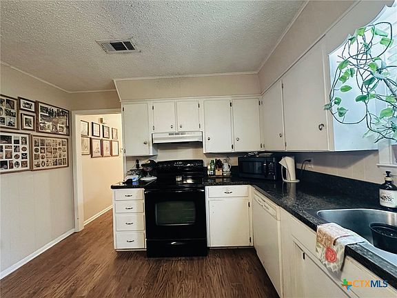 3rd image of 112 Gateway Cir
