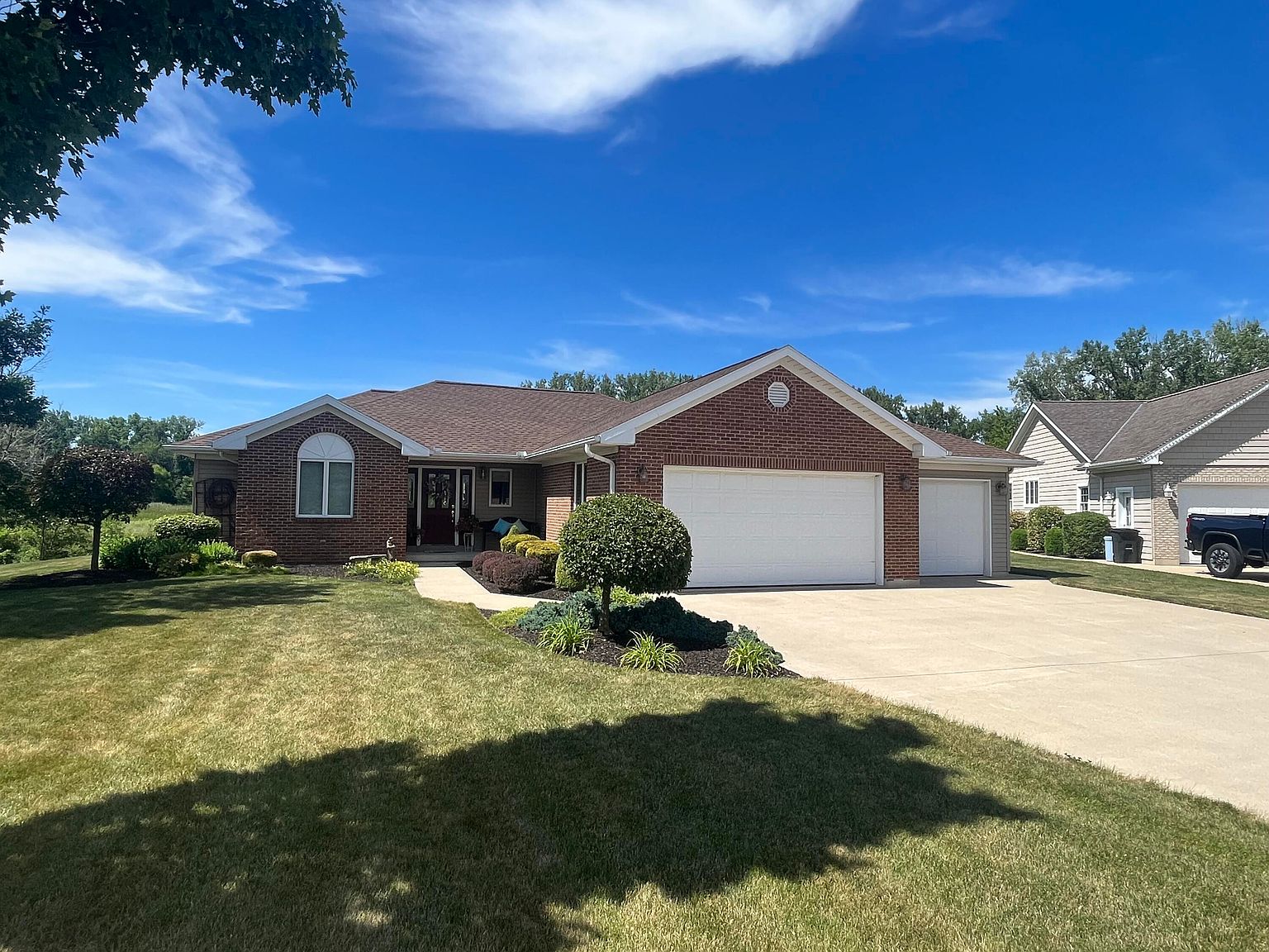 みー 5288 Aqua Dr, Celina, OH 45822 | Zillow