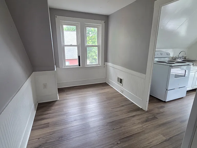 54 Church St — Photo 16
