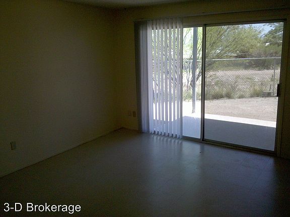 3rd image of 3199 W Dakota St