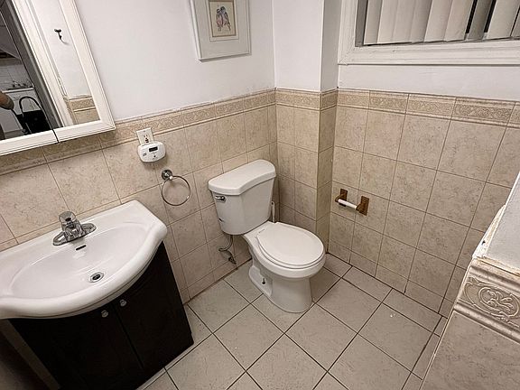 5th image of 83 Dawes Rd Basement B2