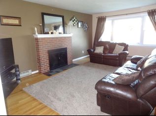 11 Meadow Rd, Pennsville, NJ 08070