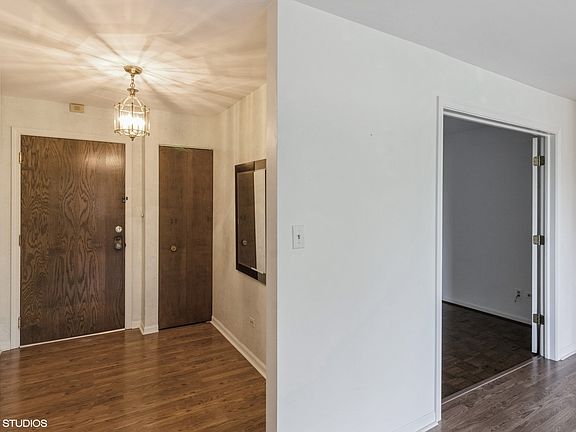 3rd image of 51 Old Oak Dr APT 310
