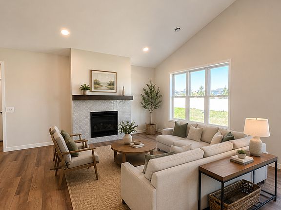 2nd image of 17956 Greenwich Way