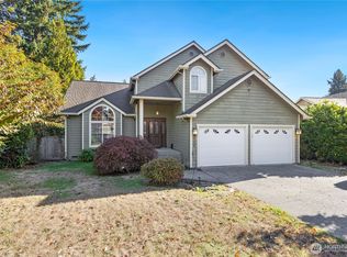 5111 Royal Dr W, University Place, WA 98467