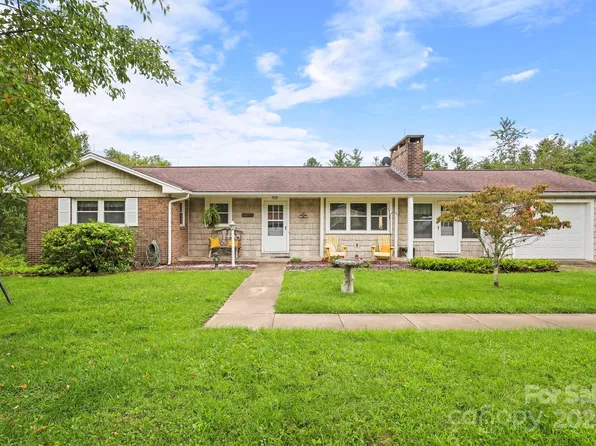 1074 Nikanor Rd, West Jefferson, NC 28694