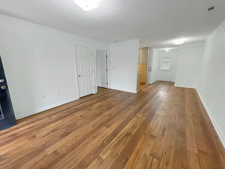 312 7th Ct N — Photo 11