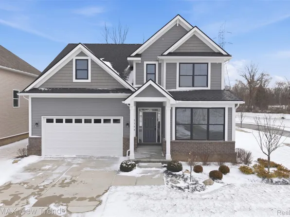 2388 Madison St, Wixom, MI 48393