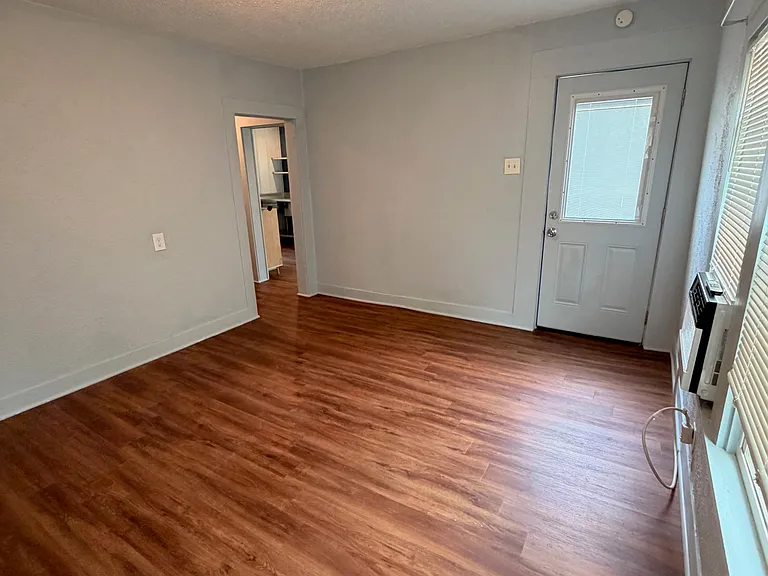 903 Haynes St #A — Photo 15