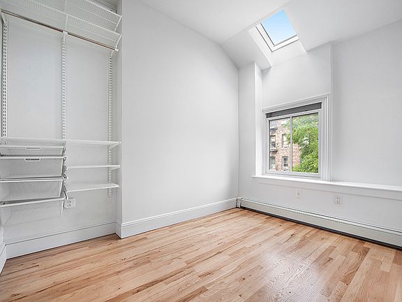 5th image of 343 W 20th St #7