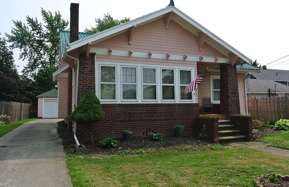 1st image of 1173 W 7th St