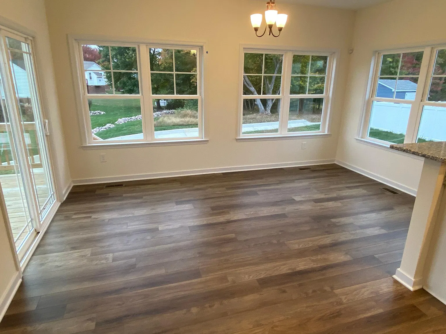 3 bed, 2.5 bath, 1803 sqft, $2,600 — Photo 4