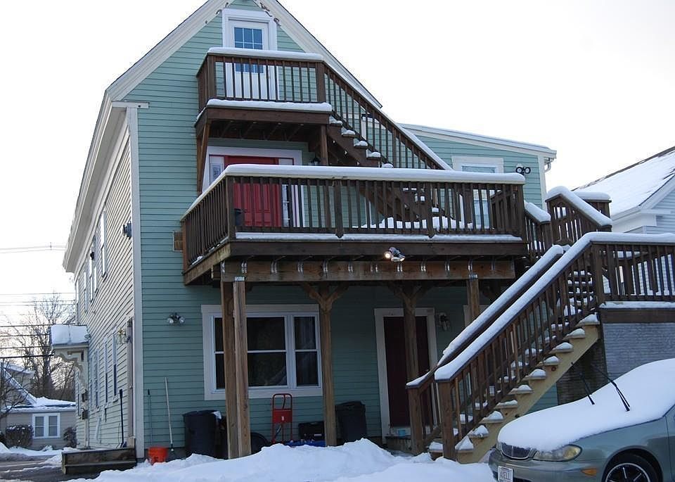 2nd image of 129 Pleasant St