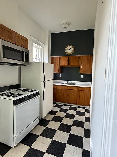 1604 Chase Ave #3 Photo 1