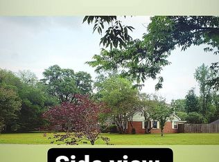 2042 Plantation Dr, Greenville, MS 38701