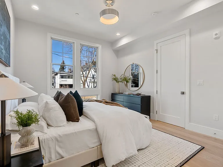 4 Knowles St #4 — Photo 3