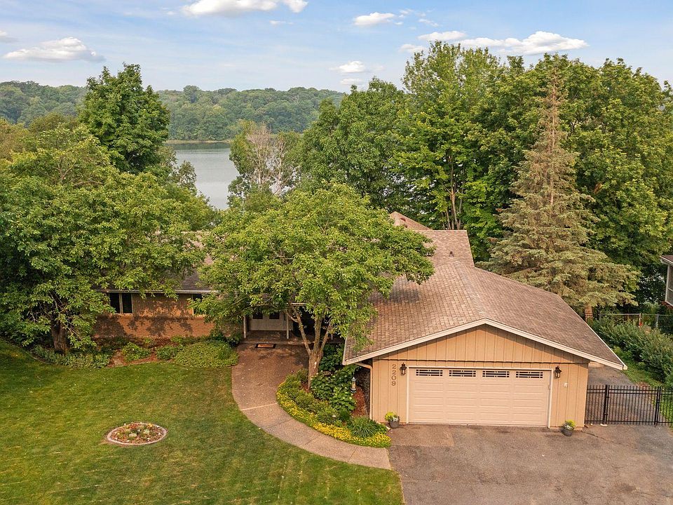 1st image of 2209 Xanthus Ln N