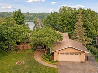 2209 Xanthus Ln N, Plymouth, MN 55447